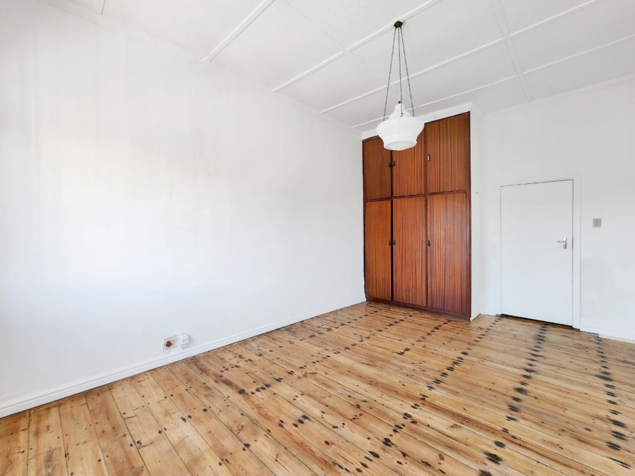 To Let 4 Bedroom Property for Rent in Sea Point Western Cape